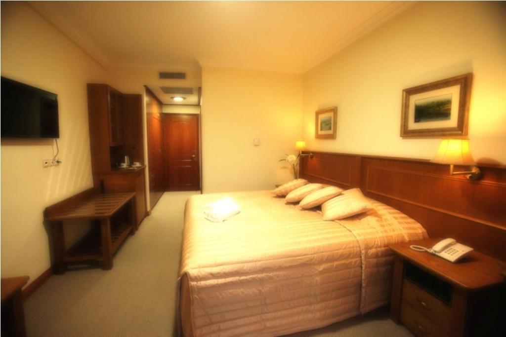 Afkos Grammos Boutique Hotel Resort Nestorion Pokój zdjęcie